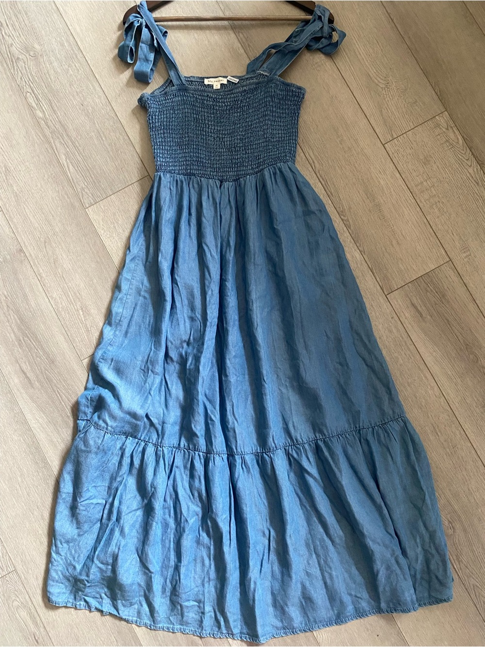 Blu Pepper Chambray Smocked Tie-Strap Midi Sundress - Blue Size Medium Like New